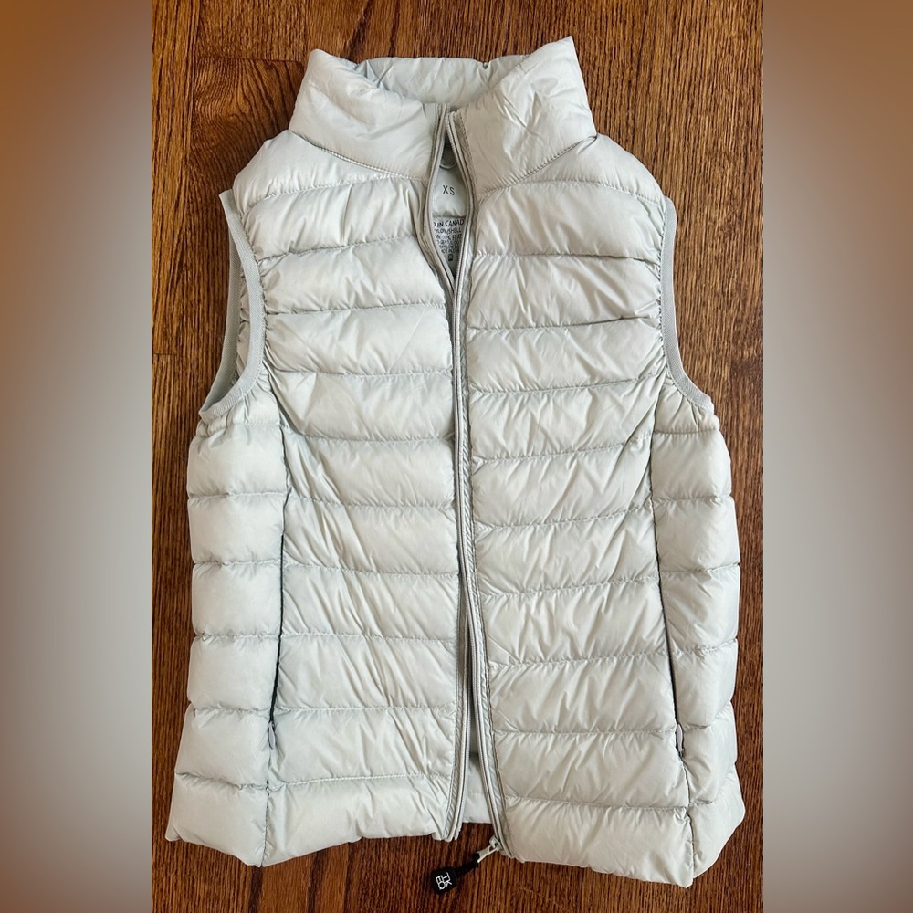 TKEQ “EZ” Women's Puffer Vest, size XS.